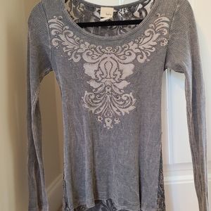 Long sleeve lace shirt